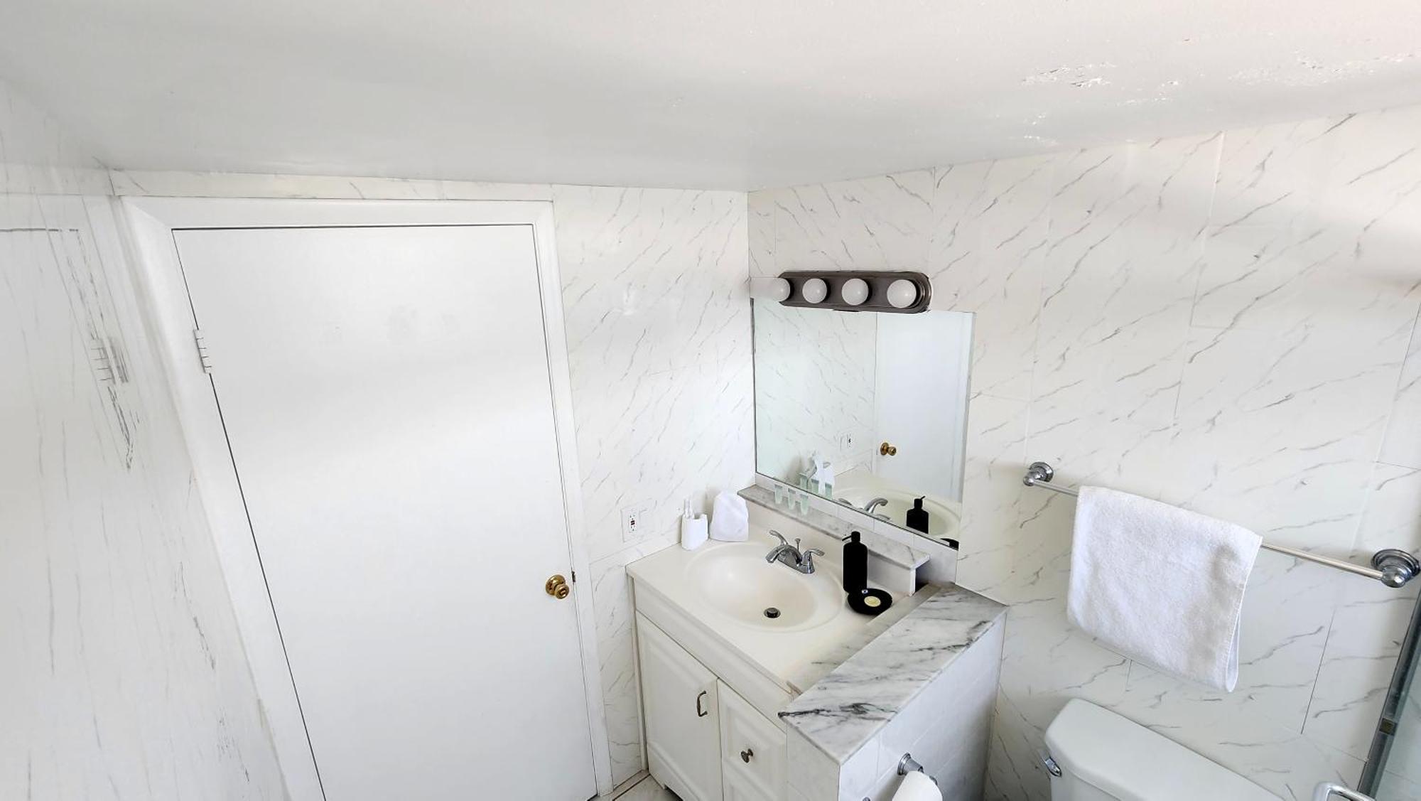 Bayfront Apartment Breathtaking Views- One Bedroom W Balcony- Living Room -Free Parking Miami Beach Luaran gambar